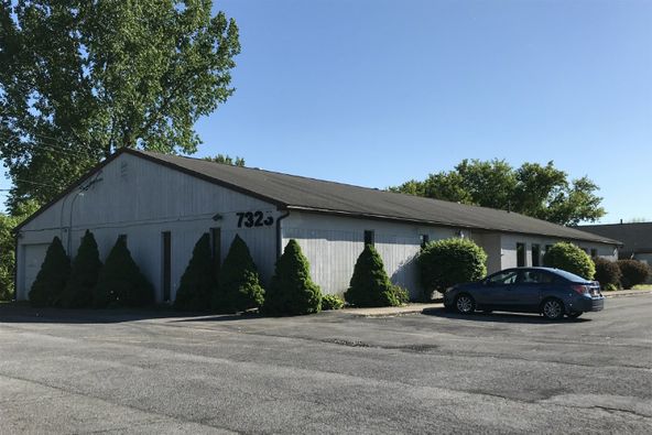 7323 Oswego Rd, Liverpool, NY 13090